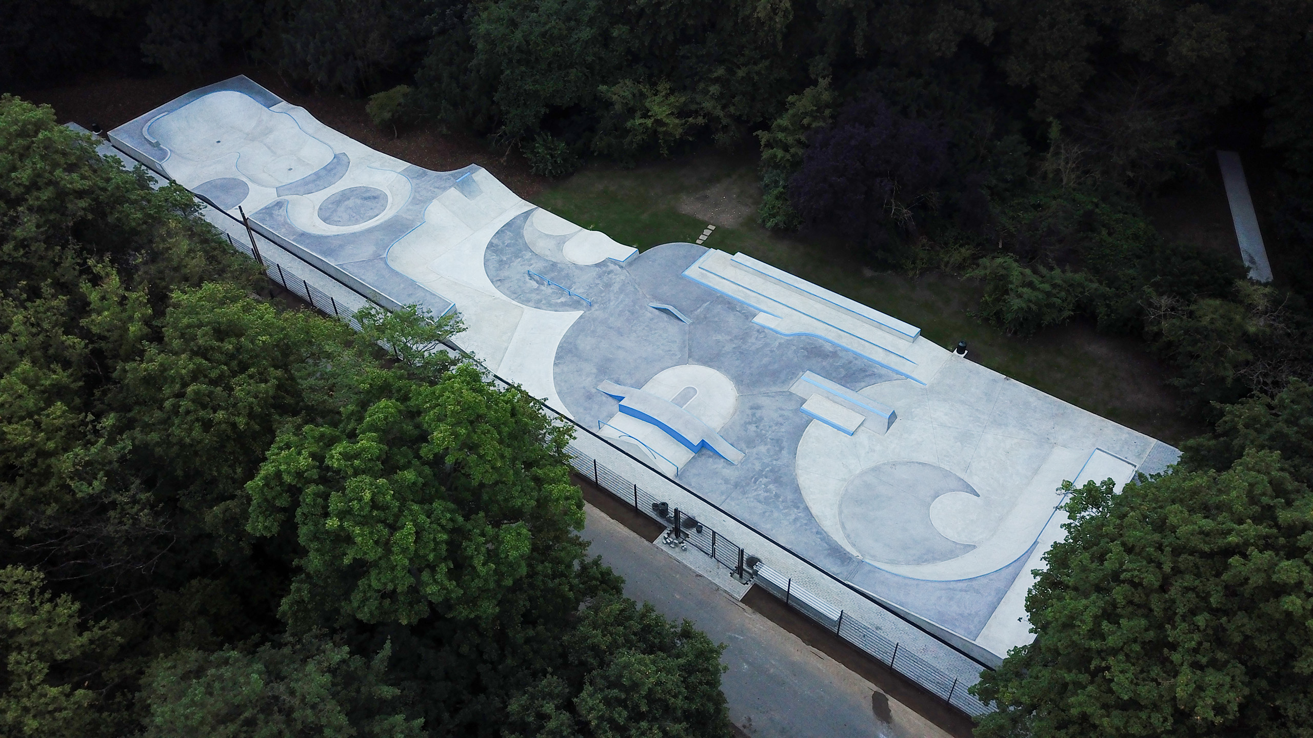Skatepark_Hoehenberg_Koeln_LNDSKT_Overview_01