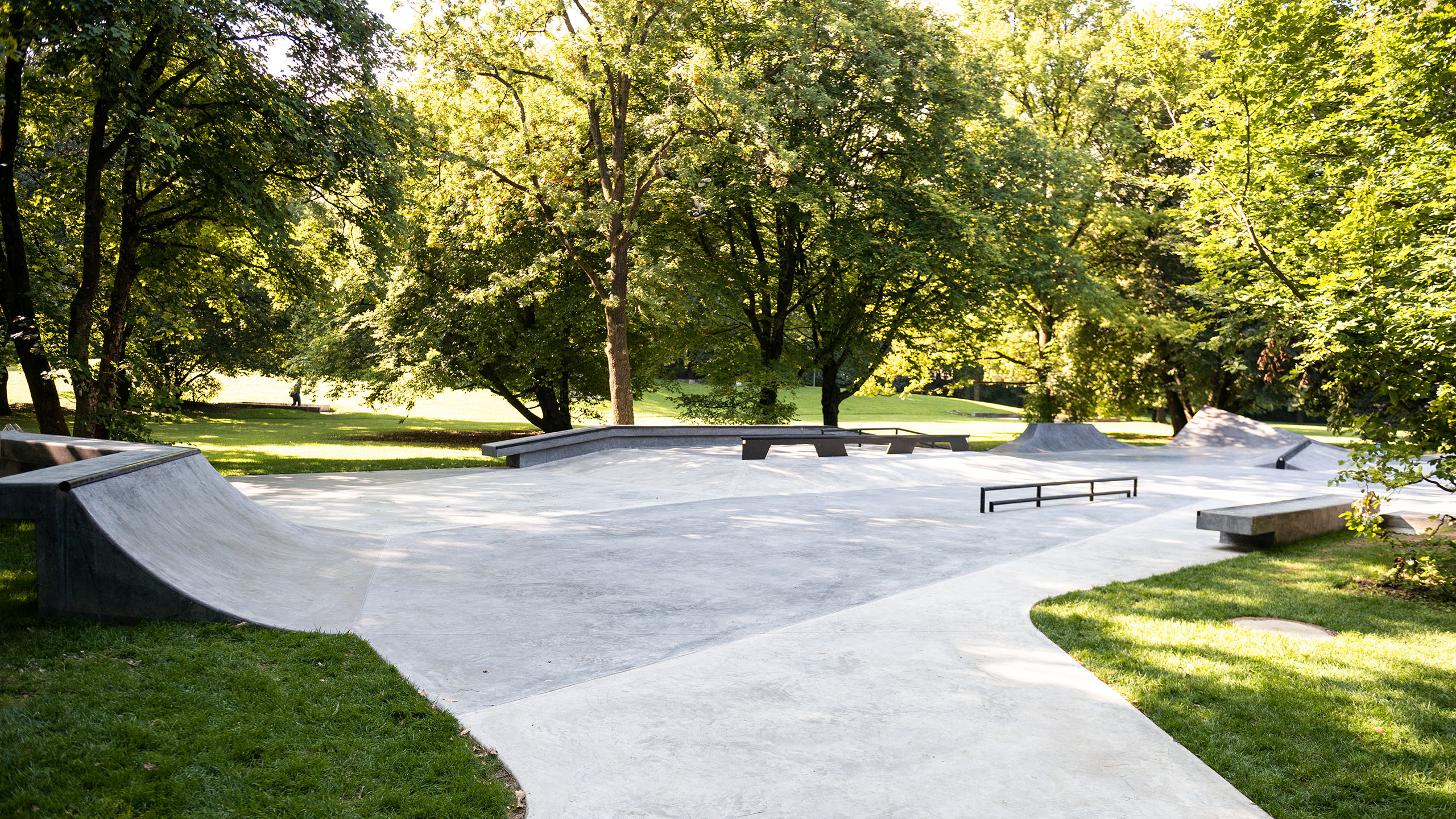Hirschgarten-Skatepark-Muenchen_LNDSKT_Overview_02