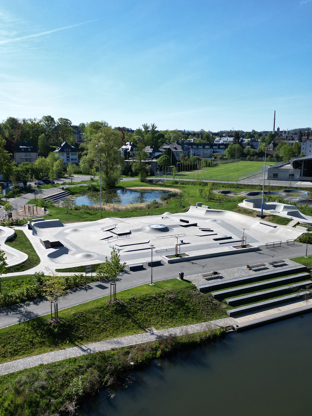 LNDSKT_Home_Hero-Slider_Mobile_1440_01