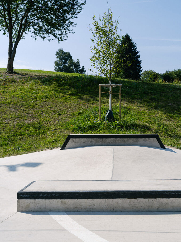 LNDSKT_Home_Mobile-Slider_1440_02